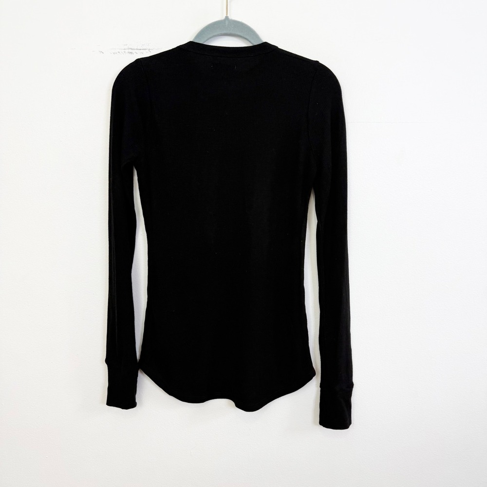 Lauren Moshi McKinley All Over Lips Top Black Long Sleeve Size Small - Picture 8 of 8